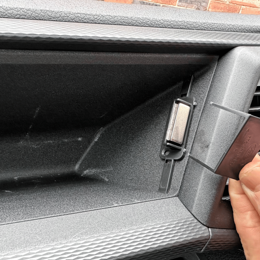 VW T6.1 Glove Compartment Lid with Magnetic Closure – OEM Textured, PP Plastic, Quick Release