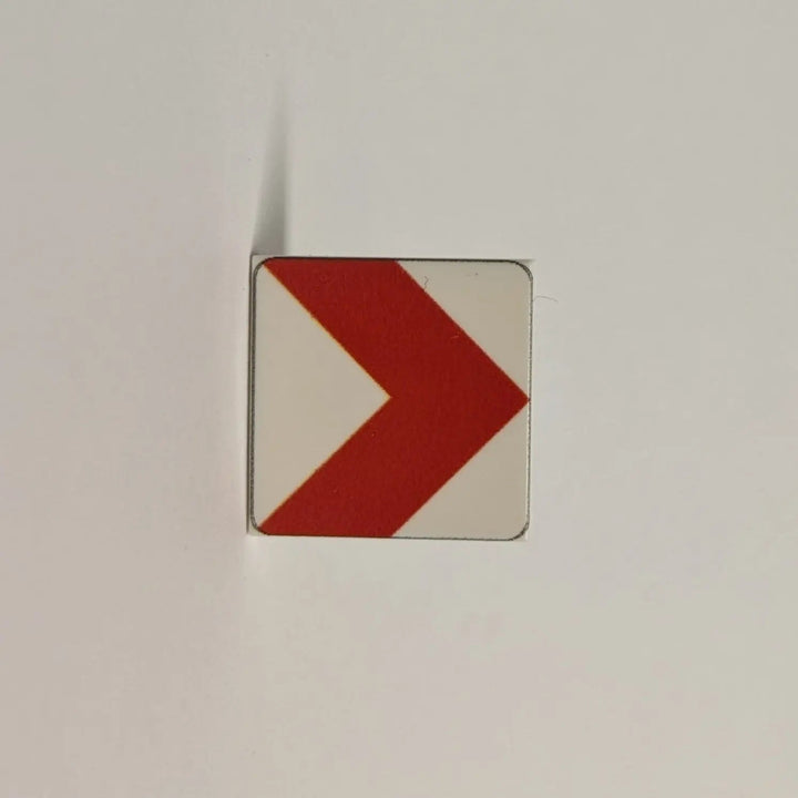 2x2 tile "Direction board in curves" (left, right)