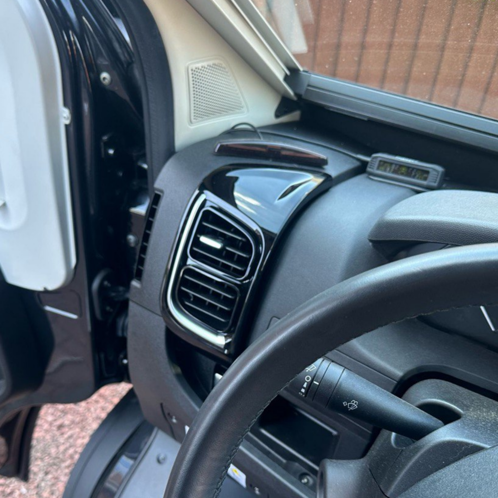 For Opel Movano Air Vent Trim Set – Gloss Black Dashboard Upgrade for New Models