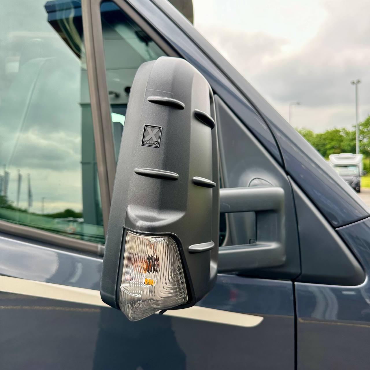 Mercedes Sprinter 906 Wing Mirror Cap Covers with Robust Hammerite Surface, Set (2 Pieces)