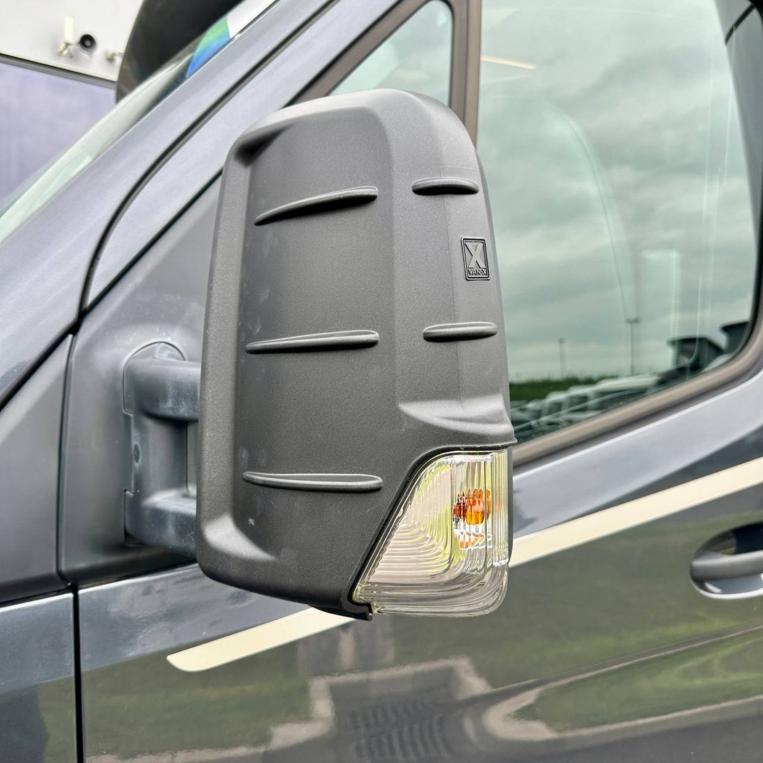 Mercedes Sprinter 906 Wing Mirror Cap Covers with Robust Hammerite Surface, Set (2 Pieces)