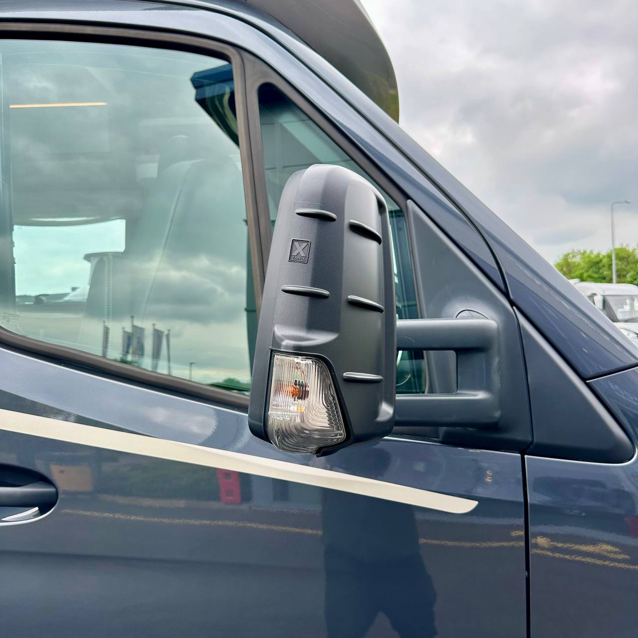 Mercedes Sprinter 906 Wing Mirror Cap Covers with Robust Hammerite Surface, Set (2 Pieces)