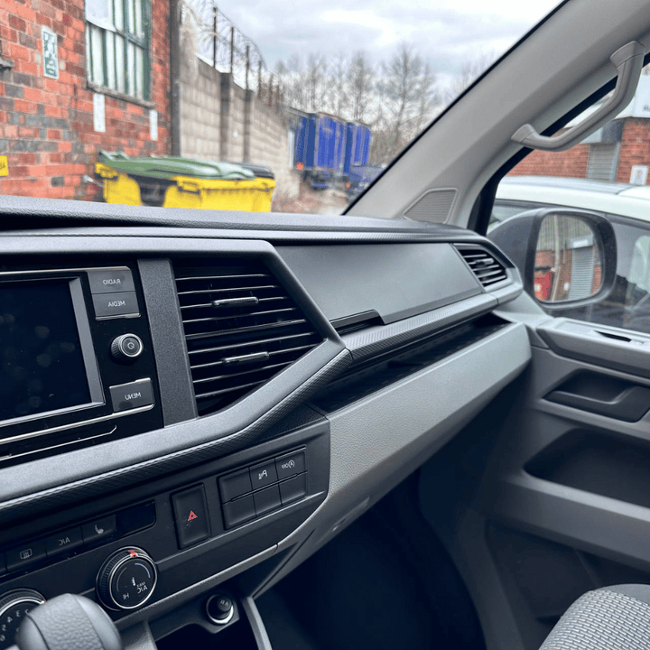 VW T6.1 Handschuhfachdeckel mit Magnetverschluss – OEM Struktur (Textured), PP-Kunststoff, schnell abnehmbar