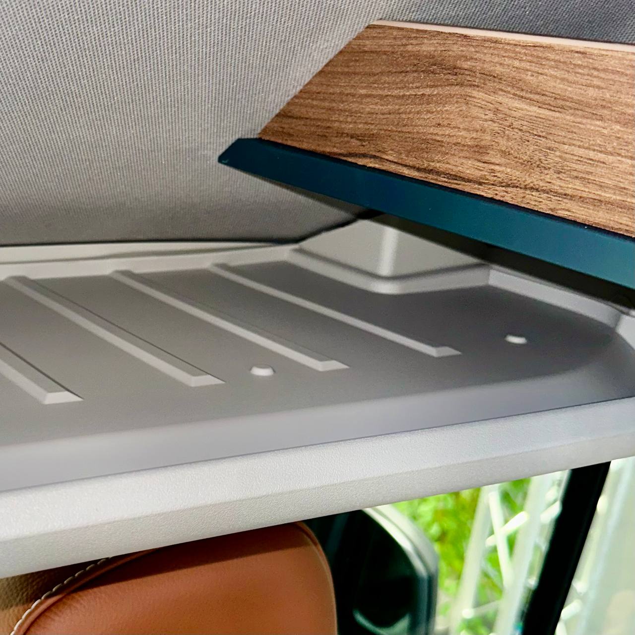 MAN TGE (from 2018) Front Cab Shelf Inserts Light Grey – Rubber Storage Liner, OEM-Fit (LHD)
