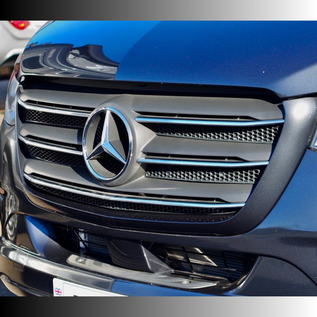 Mercedes Sprinter 907 Honeycomb Grille Inserts, Upper – Honeycomb Mesh Set (5-piece) made of ABS, paintable, incl. clips