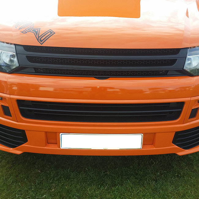 For VW T5.1 Transporter Front Badgeless Grille (Matte)