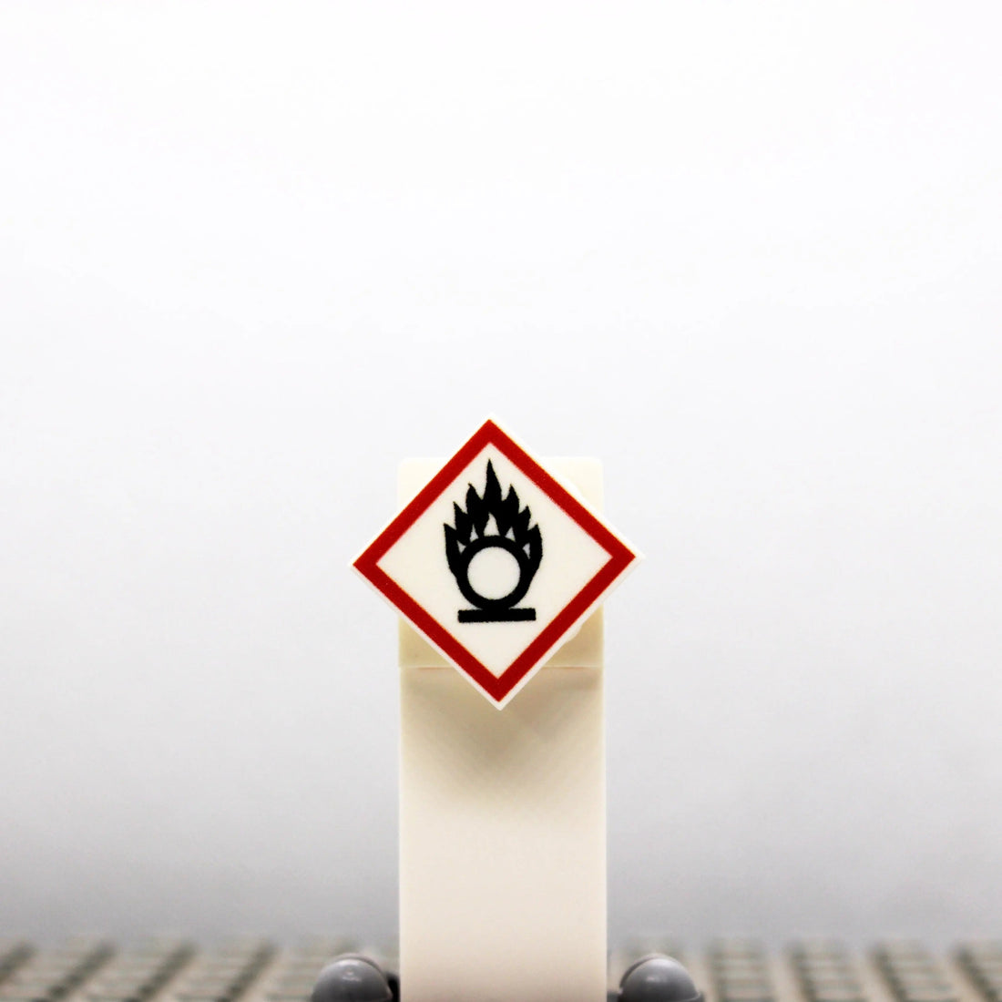 "GHS Oxidizing" LEGO® Tile 2x2 - White, UV-Printed (Custom) | Brickhunter.shop