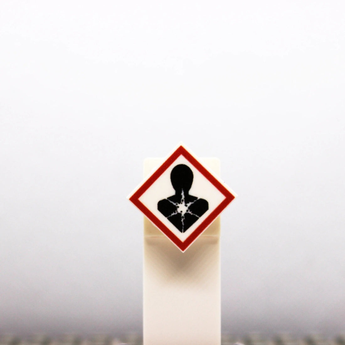 LEGO® Tile 2x2 "GHS harmful" - White, UV print (Hazard pictogram) | Brickhunter.shop