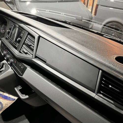 VW Transporter T6.1 Komfort Handschuhfach Innenraum Bundle – OEM Struktur (Textured) mit Magnet-Deckel + Anti-Rutsch Silikon-Einlagen