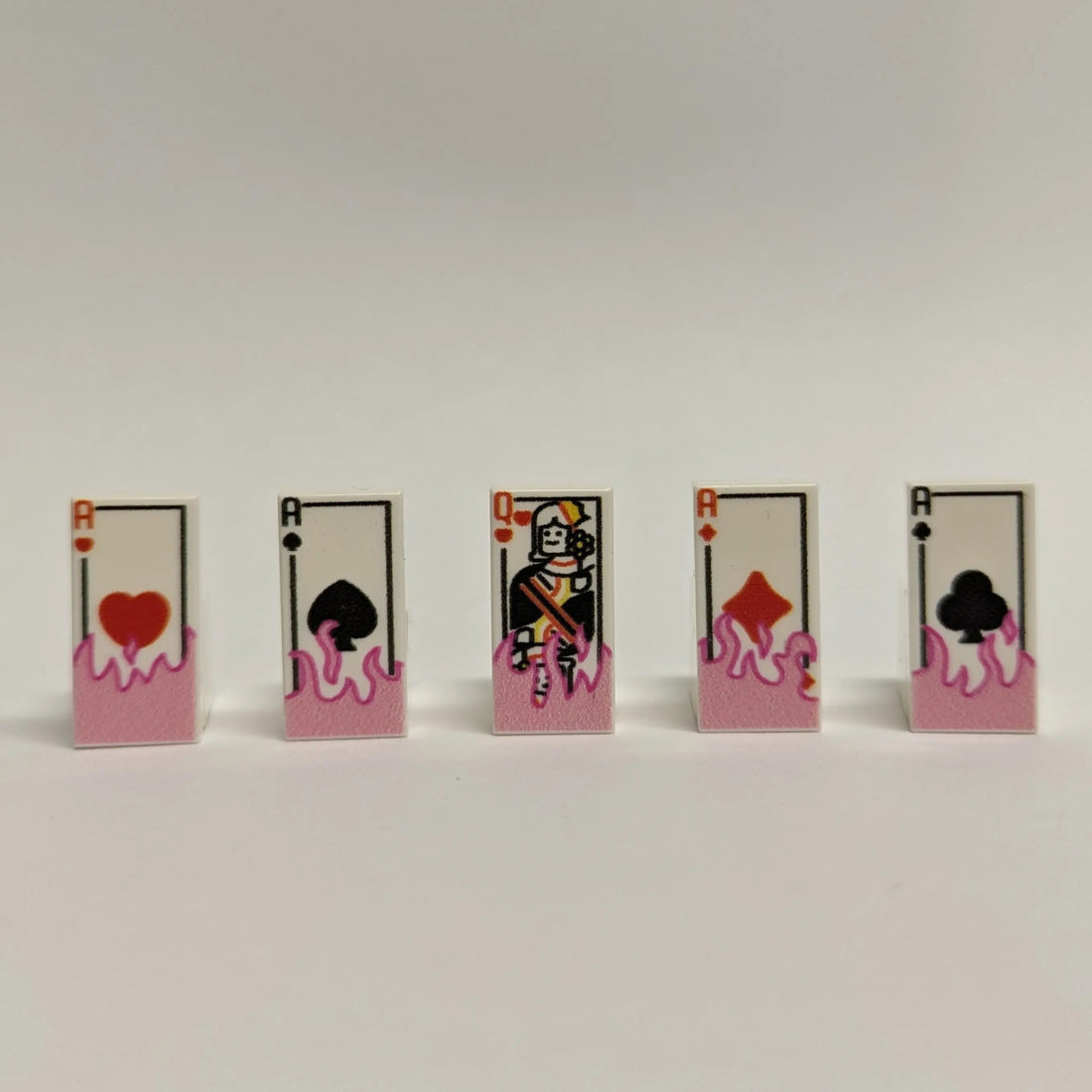Card Pack "Half Loaded" – 5x LEGO® Tile 1x2 (UV Print) | Minifigure Accessory for Gamblers, Casinos & Western MOCs | Brickhunter.shop