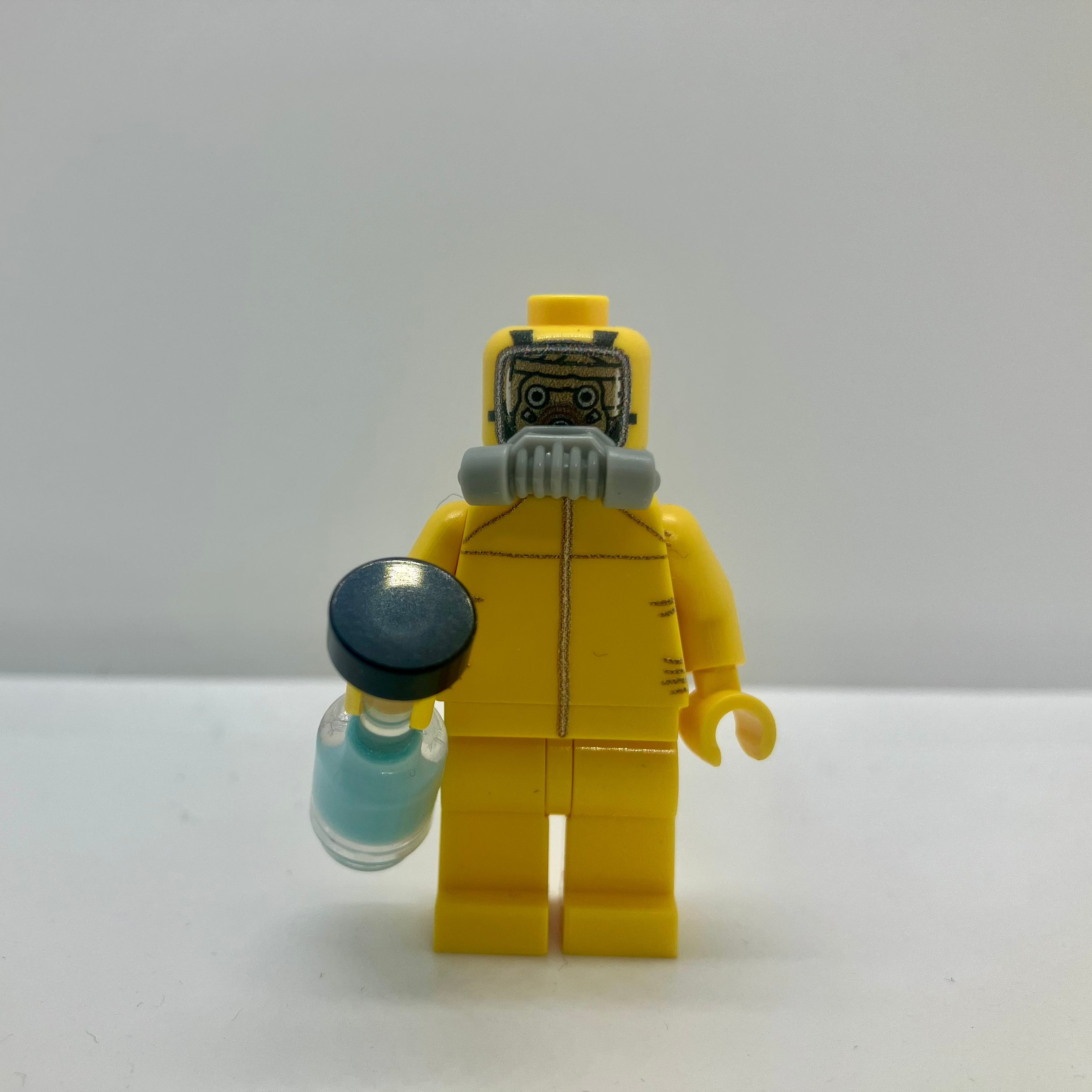 "Milk Cook Desert Raider" Custom Minifigure - Satirical Desert Design incl. Milk Bottle | UV Print | Original LEGO® Parts | MBB-Custom