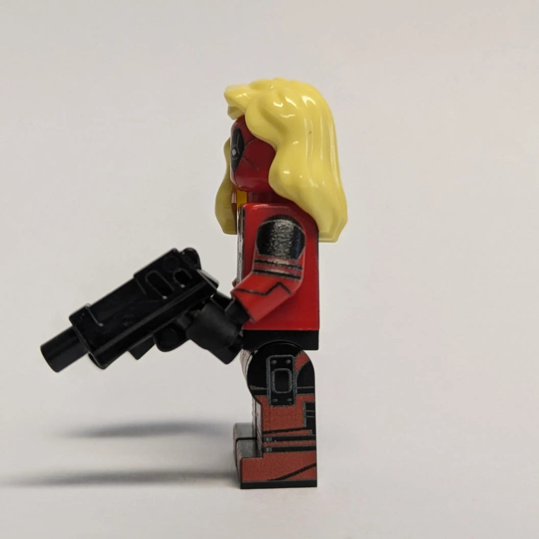 "Missespool" minifigure by MBB-Custom