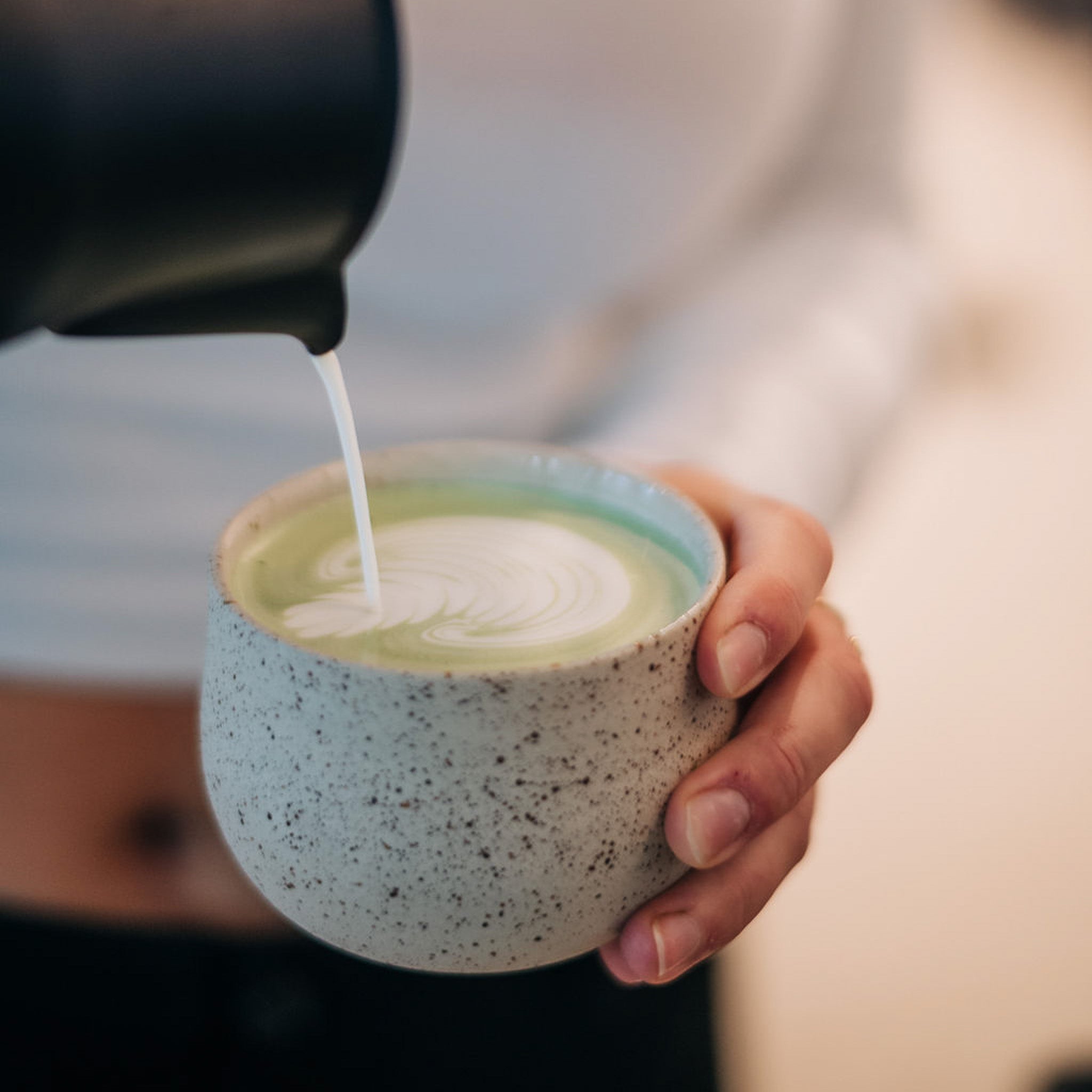 Ocha Teetasse mit Spots – handgemachte Matcha Tasse aus Keramik, 325 ml, beige gesprenkelt (Mannheim)