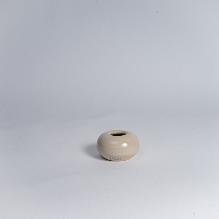 YOKO Matcha Whisk Holder Beige - Handmade Ceramic Kusenaoshi, Shapes & Dries the Chasen (Mannheim)
