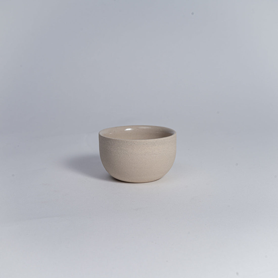 KUMO Espresso Cup Beige – handmade stoneware, 60 ml, unglazed outside & glazed inside (Mannheim)