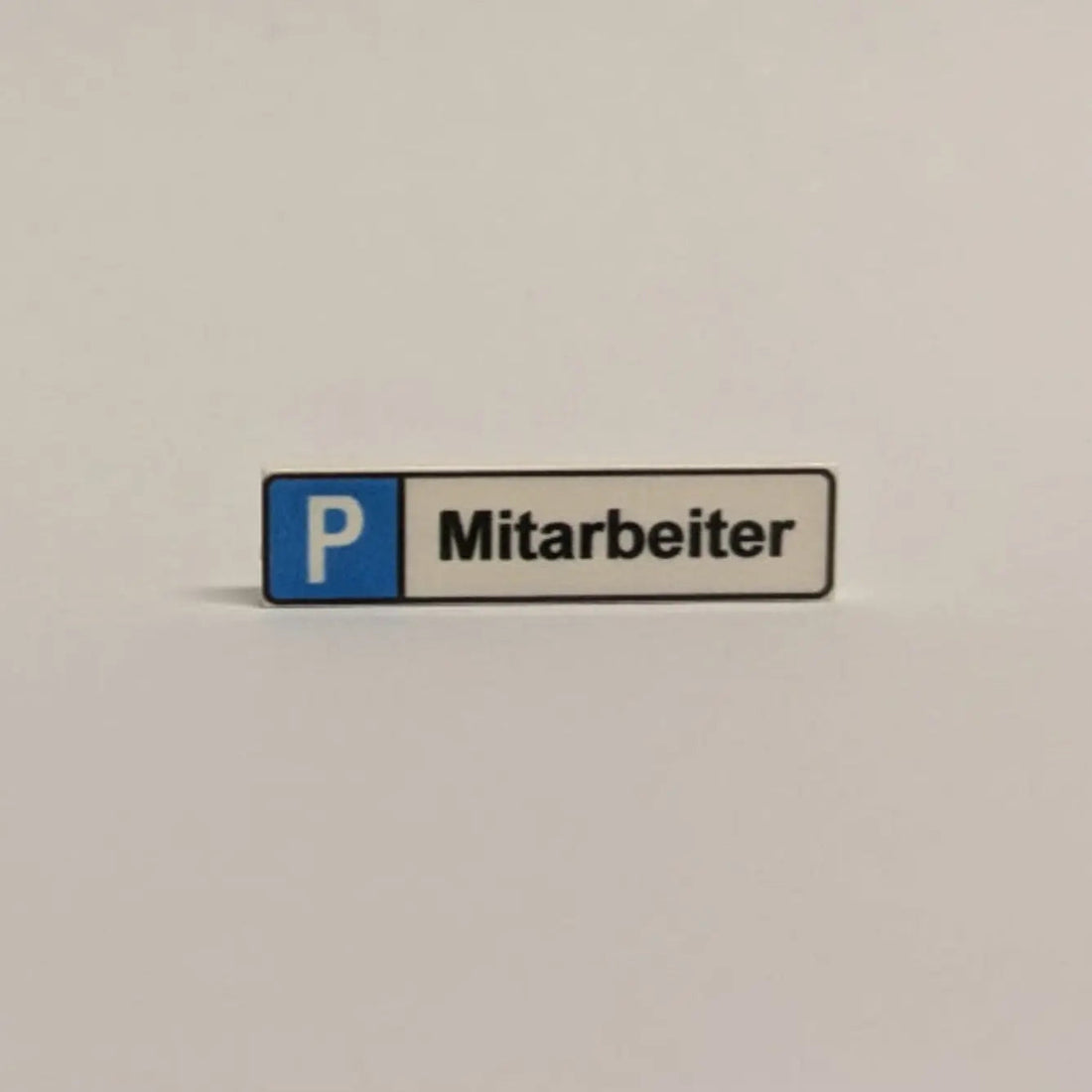 "Parking space sign" 1x4 tile for selection