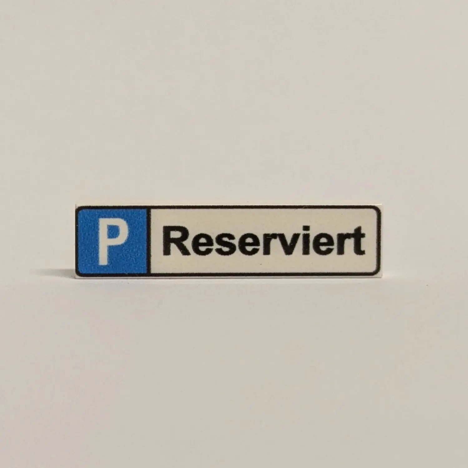 "Parking space sign" 1x4 tile for selection