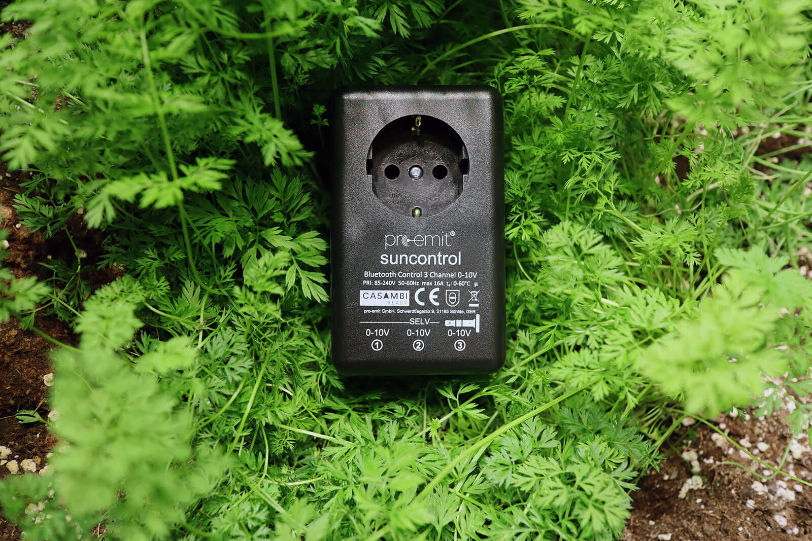suncontrol – powered by Casambi | Bluetooth Light Control for LED Grow Lights (3× 0–10V, Relay, Timer & Scenes)