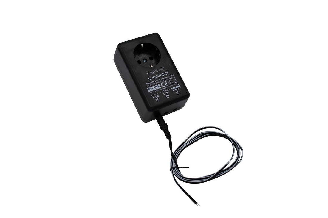 suncontrol – powered by Casambi | Bluetooth Light Control for LED Grow Lights (3× 0–10V, Relay, Timer & Scenes)