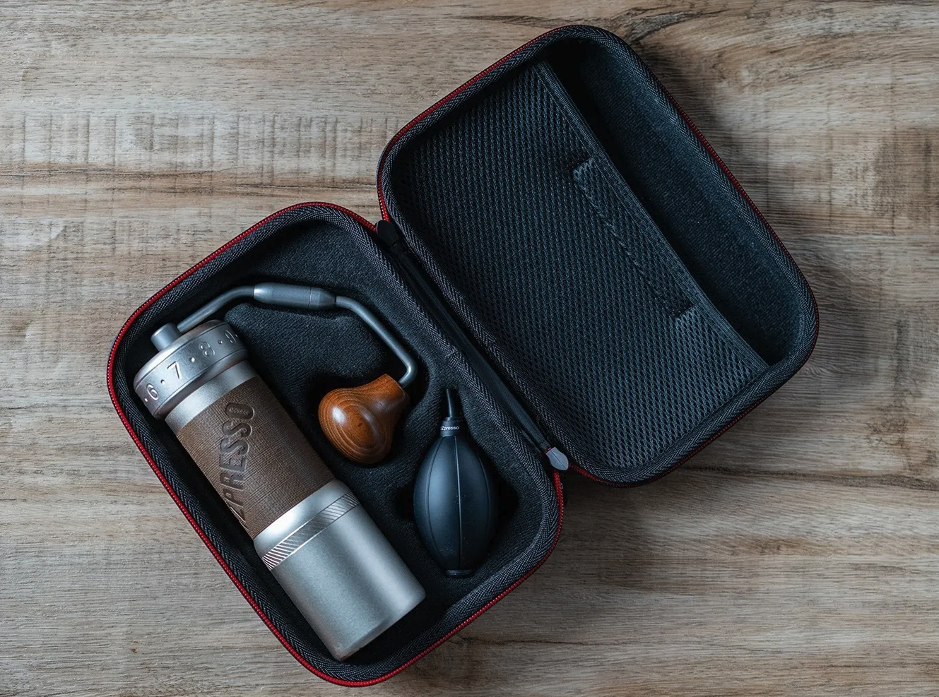 1Zpresso Carrying Case for Manual Coffee Grinders – Black