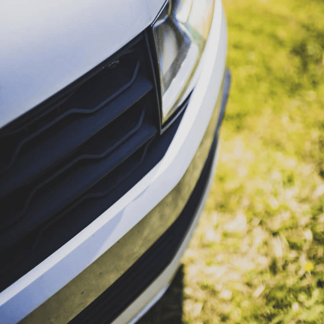 For VW T6 R-Line Front Grille (2 in 1) Badged/Badgeless - Matte Black