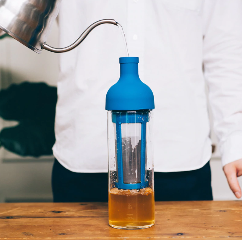 Hario Filter-In Coffee Bottle – 750 ml Cold Brew Flasche aus hitzebeständigem Glas mit integriertem Feinfilter