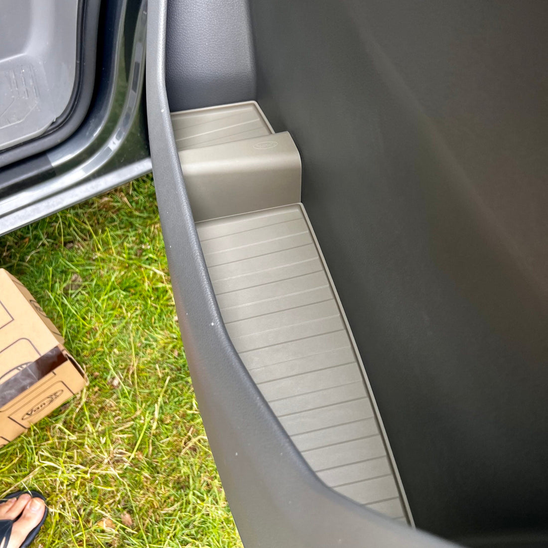 For VW Crafter New Shape Rubber Door Liner Pocket Inserts Gray
