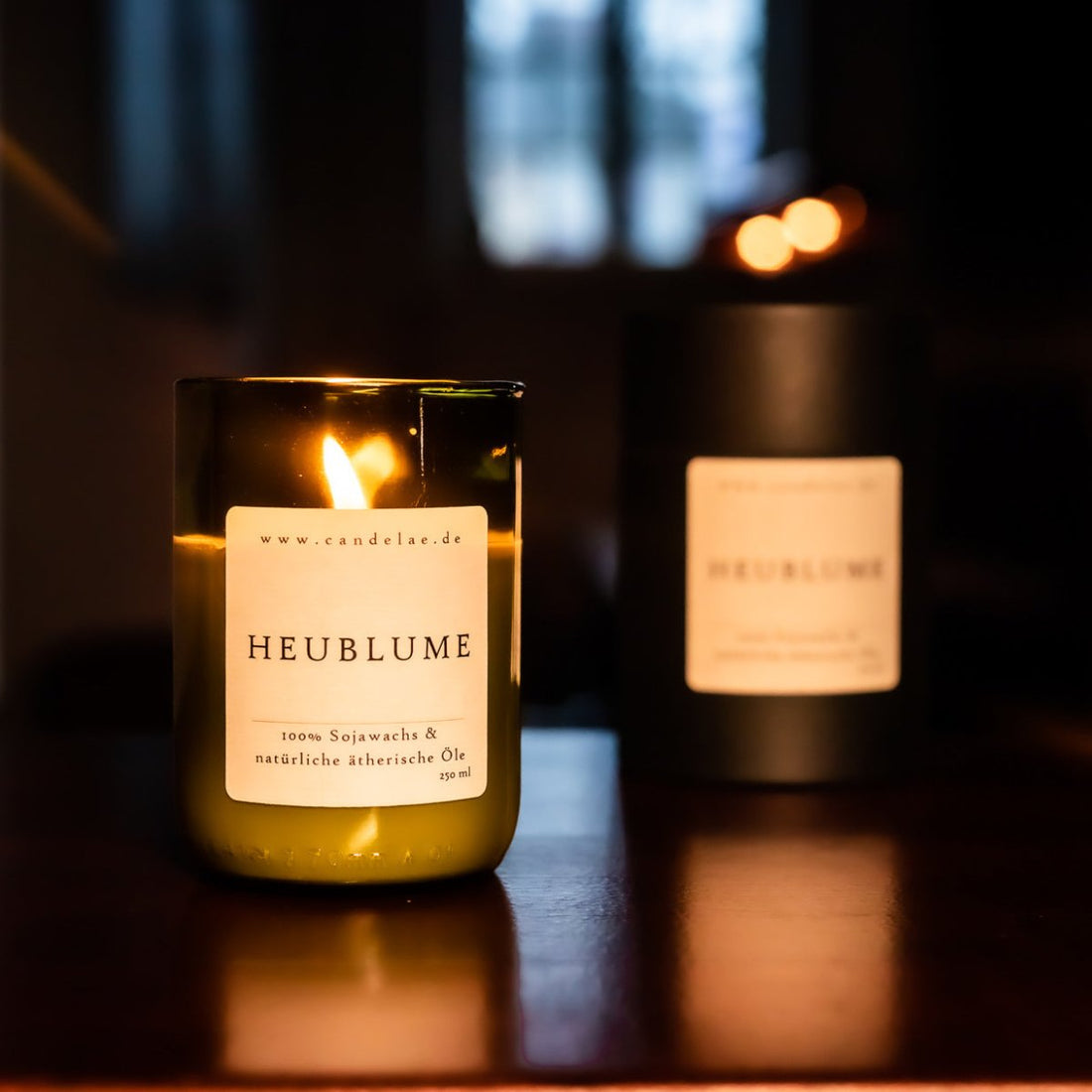 Hayflower Scented Candle – Natural Soy Wax Candle with Essential Oils in a Wine Bottle Glass (250 ml, approx. 50 h) | Candelae