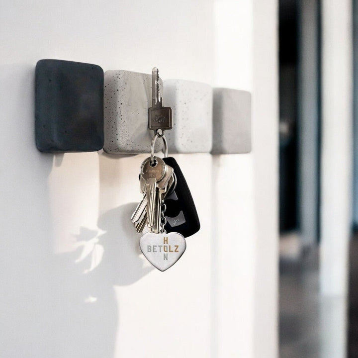 Magnetic Key Holder HAMO (Set of 4) – Extra Strong Magnets for Key Rings, Modern Design for Hallway & Entrance
