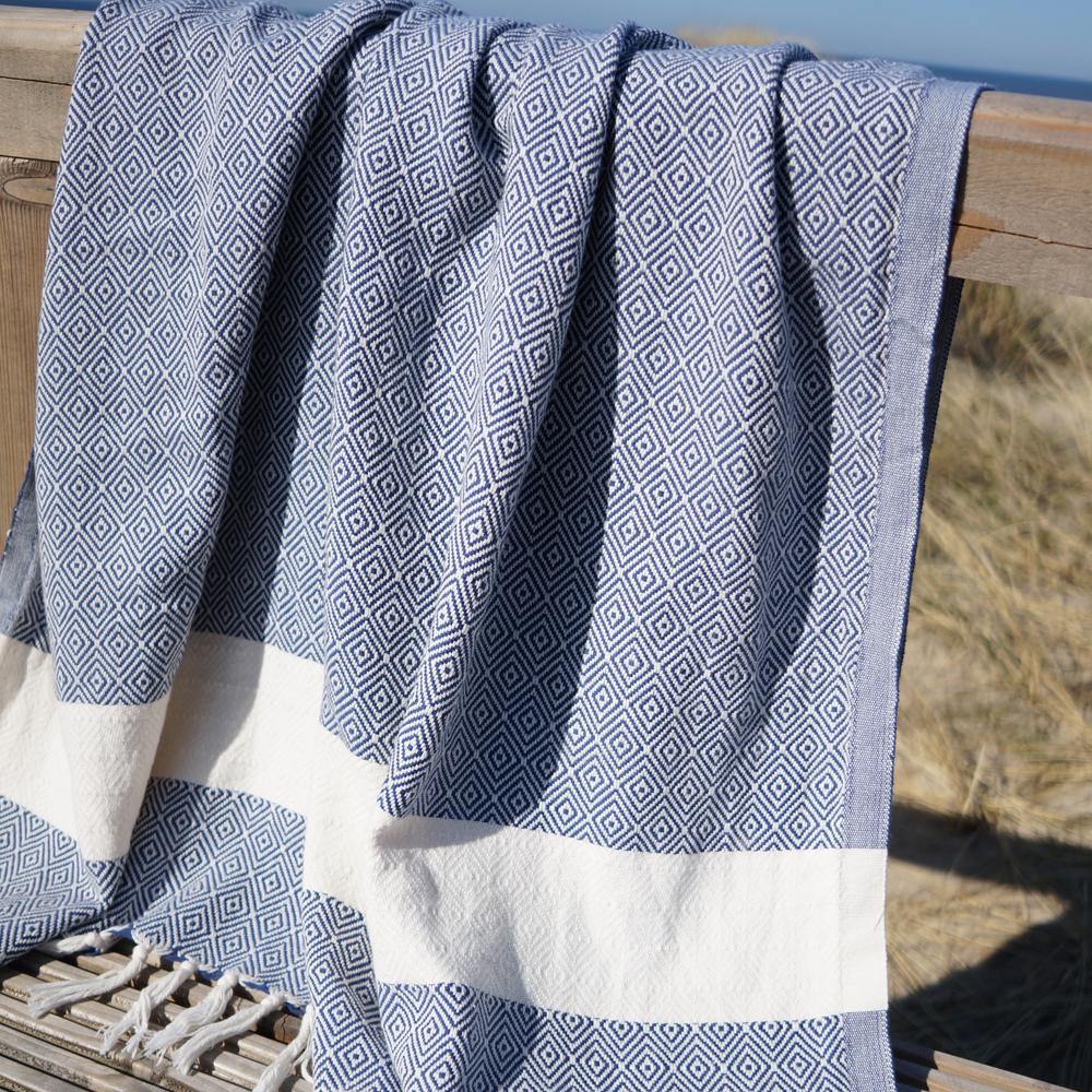 Charlotte dark blue hammam towel - hand-woven