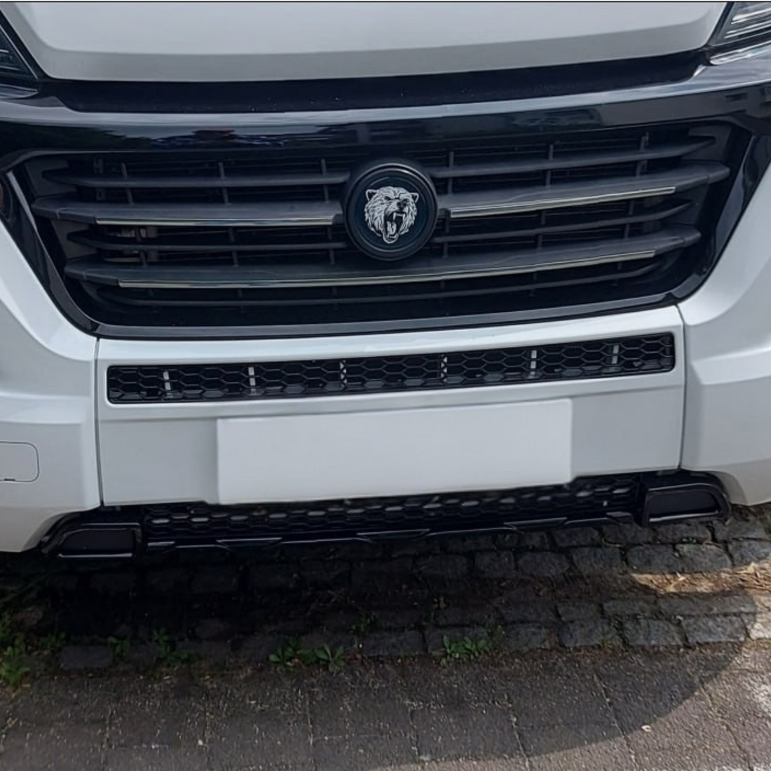 For Vauxhall Movano Bumper Honeycomb without Parking Sensors - Gloss Black