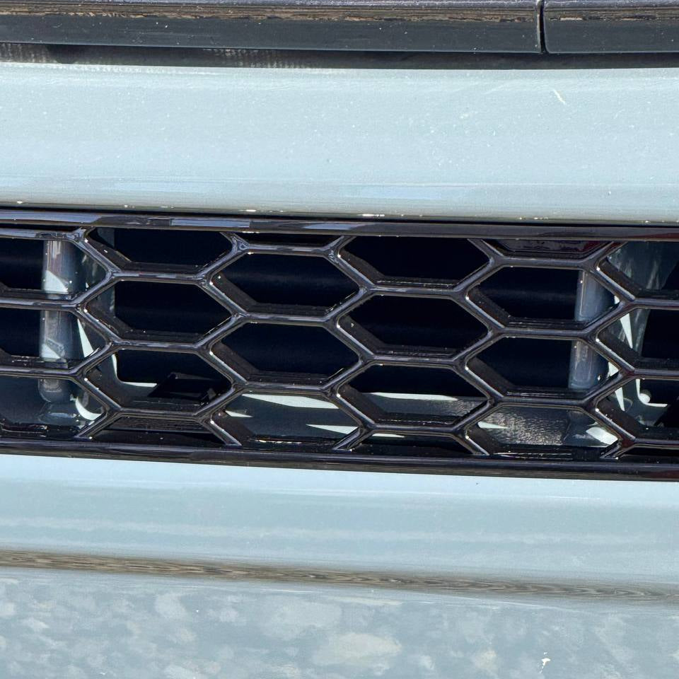 For Vauxhall Movano Bumper Honeycomb without Parking Sensors - Gloss Black