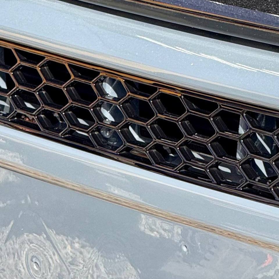 For Peugeot Boxer Bumper Honeycomb without Parking Sensors - Gloss Black