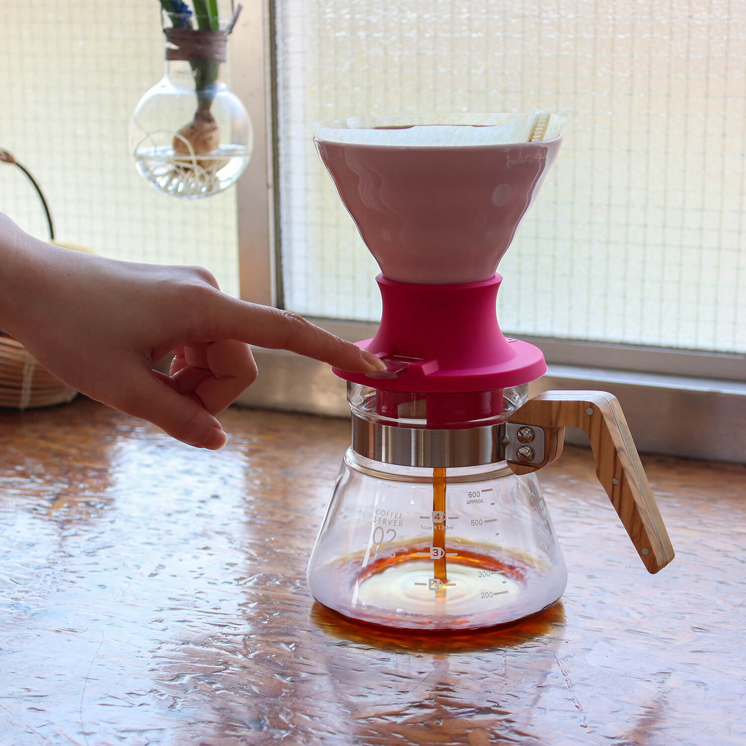 Hario Ceramic Immersion Switch V60-02 – Precision Immersion & Pour-Over Brewer