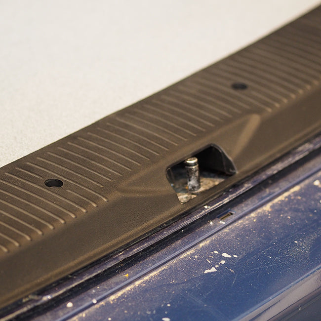 For VW T6.1 V2 Transporter Rear Threshold Cover Tailgate / Single Door Plastic Full Length