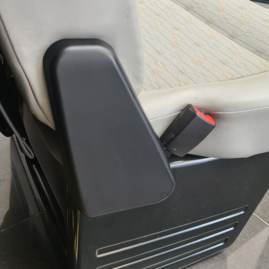 VW T5 / T5.1 Twin Seat Hinge Caps Matte Black – Hinge Caps Set (2 pieces), Passenger Seat Interior Styling