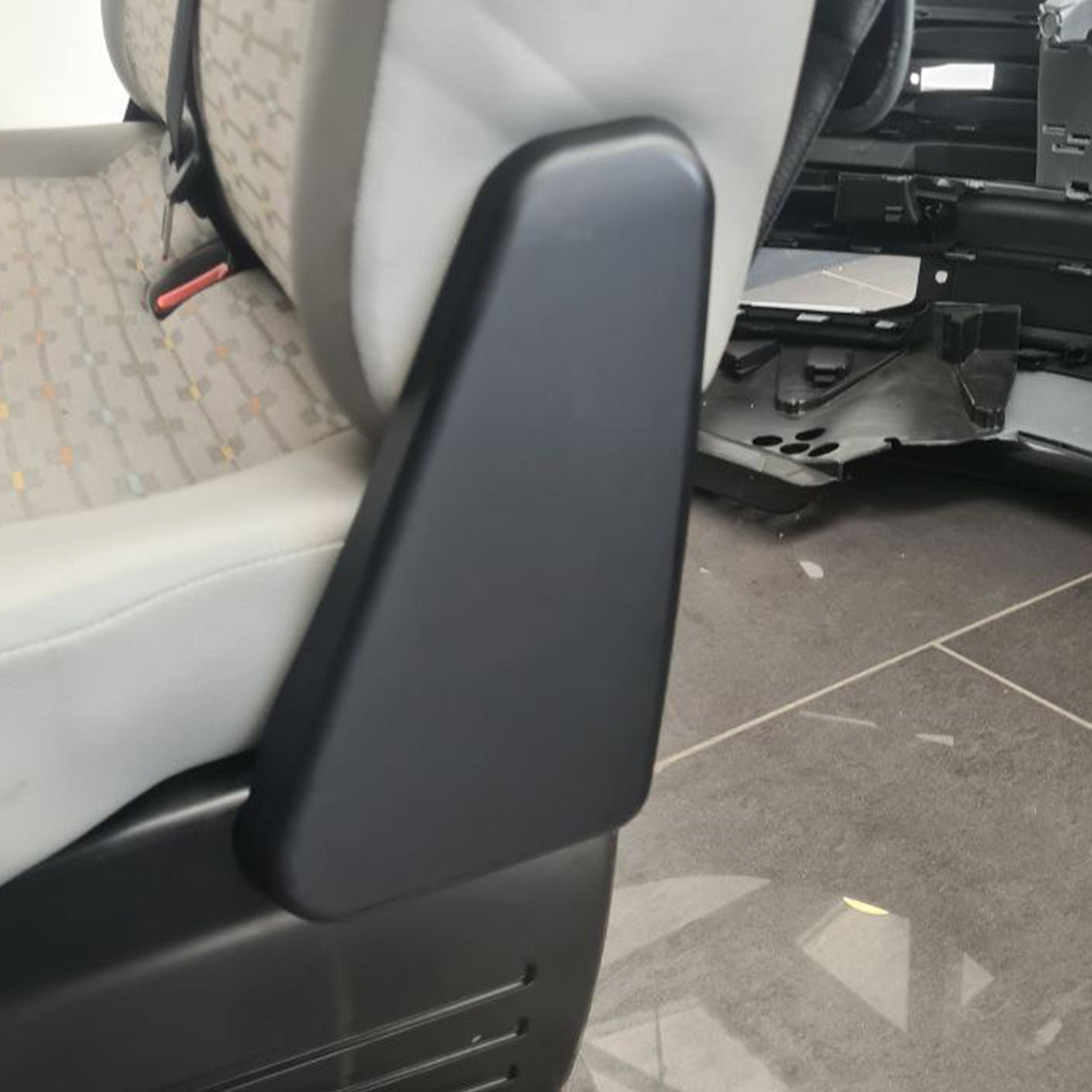 VW T5 / T5.1 Twin Seat Hinge Caps Matte Black – Hinge Caps Set (2 pieces), Passenger Seat Interior Styling
