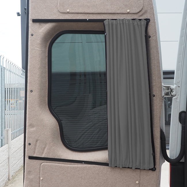 VW Crafter Premium Rear Door Window Curtain Set (Barn Doors) – 2-in-1 Blackout Curtain Kit incl. Mounting Set