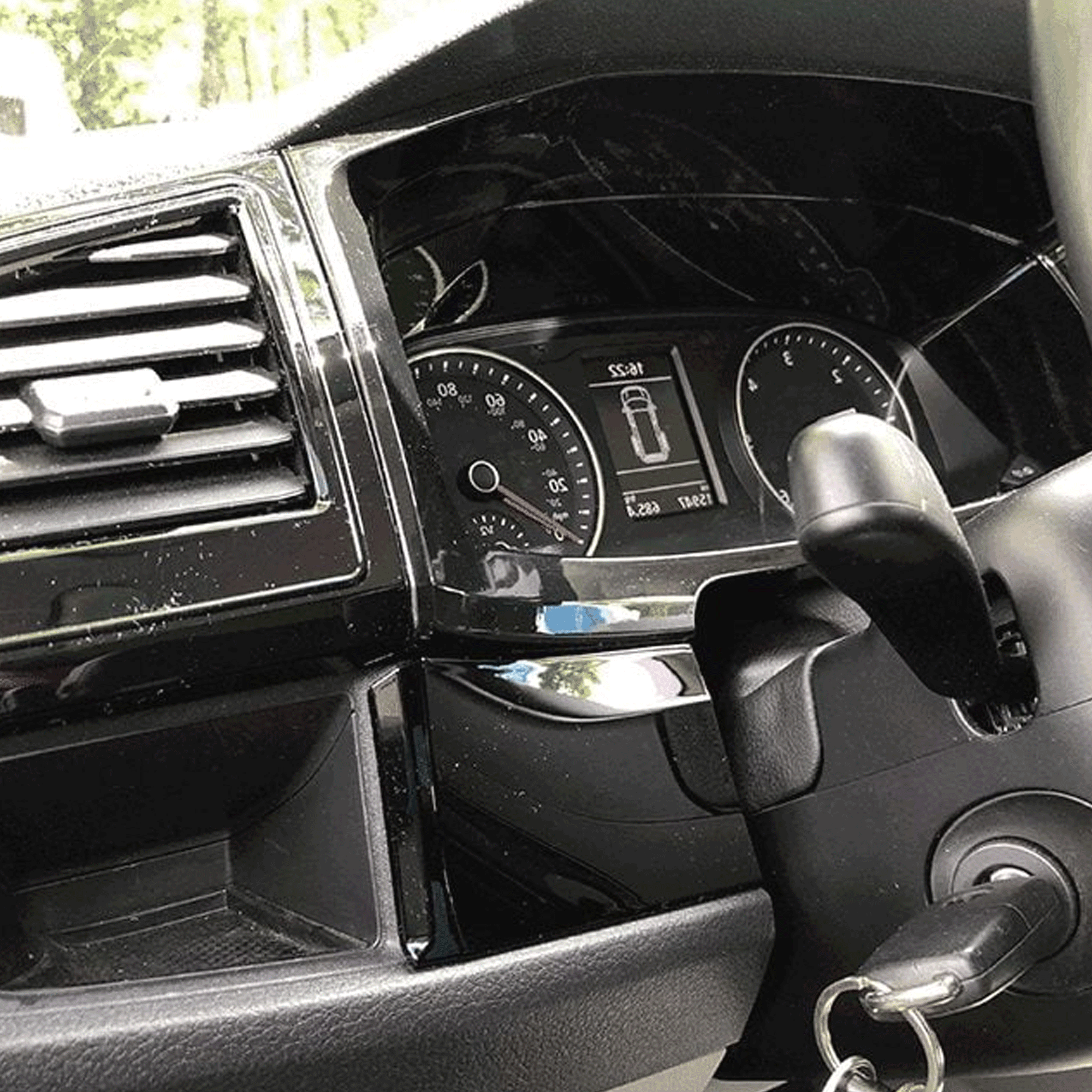 For VW Transporter T6 Lower Dash Styling Trims Comfort Dash Gloss Black Painted and Ready to Fit (Set of 6)