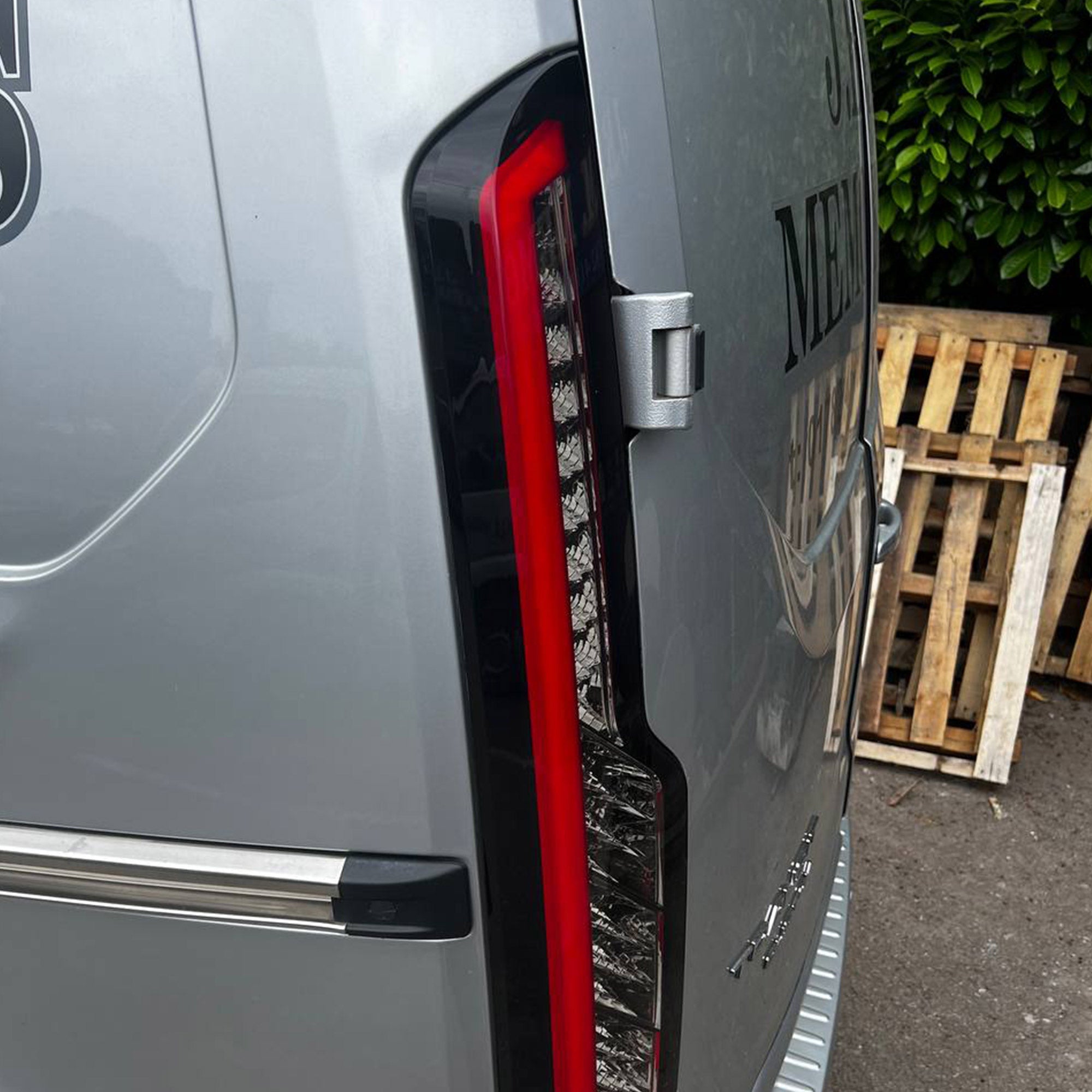 Ford Transit Custom MK1 (2012–2018) LED Taillights Smoke – Sequential Turn Signal (Dynamic) incl. E-Mark & TÜV, Set (2 Pieces)