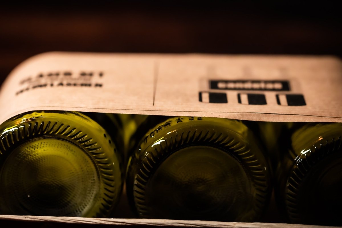 Drinking Glasses Made from Recycled Wine Bottles – Sustainable, Robust, and Dishwasher-Safe