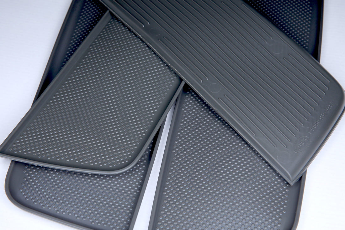 VW T5 / T5.1 Door Pocket Inserts Rubber/Silicone Dark Grey – Set (4 pieces) for Single Passenger, Door Pocket Inserts (2004–2015)