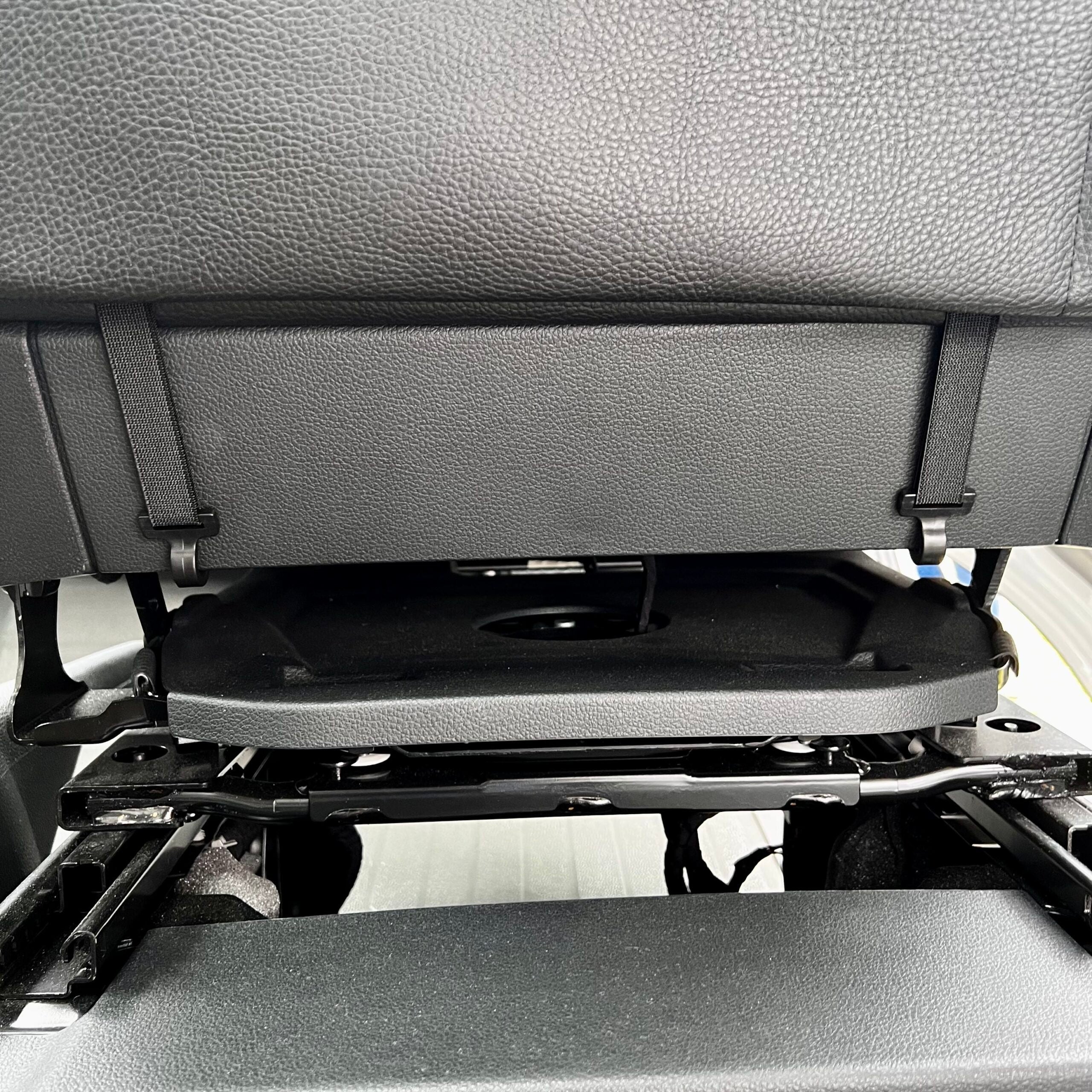 For VW California Ocean, Coast &amp; Beach Campervan Single/Captains Seat Leatherette Back Seat Organizer Storage Solution