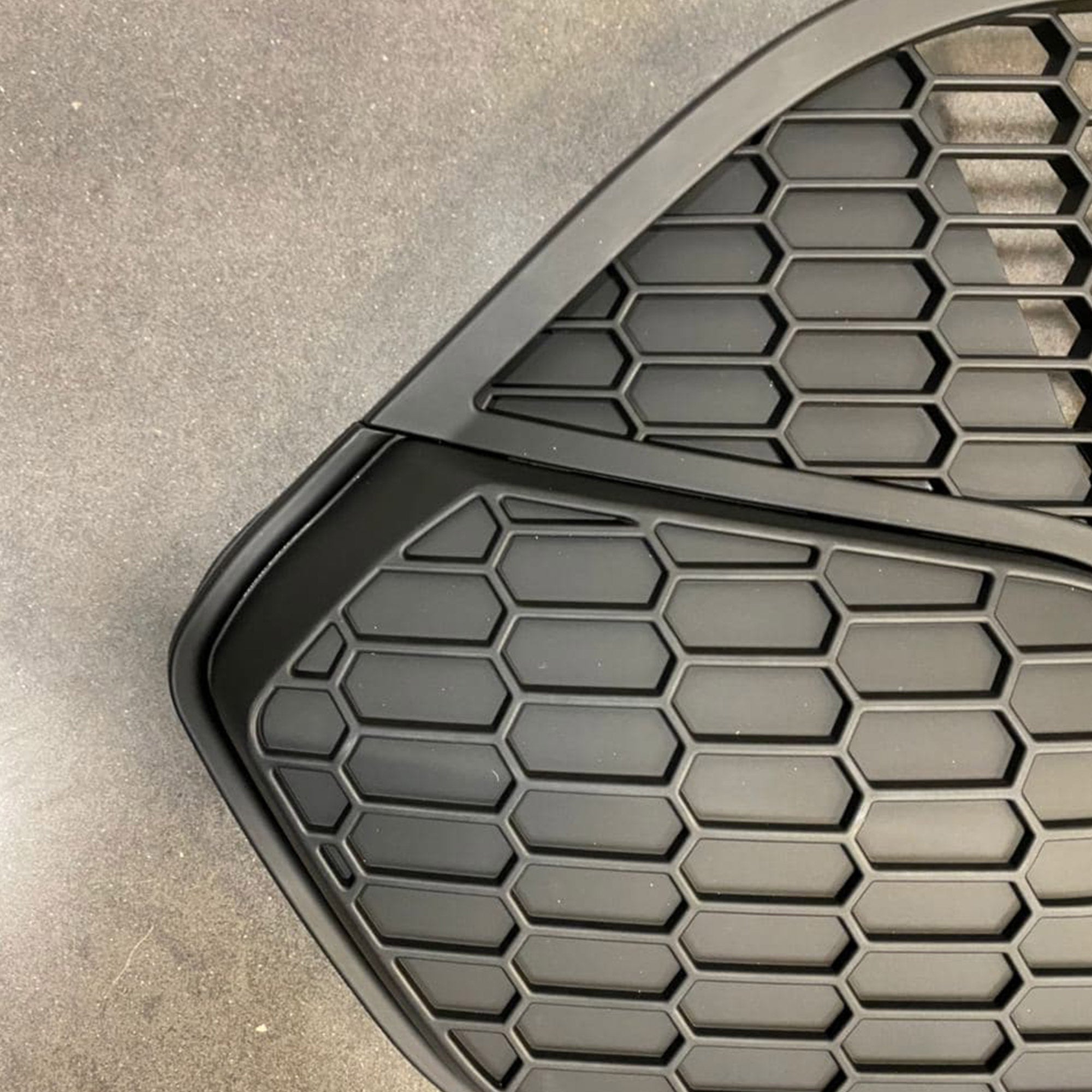 For Ford Transit Custom Honeycomb Front Grille – Matte Black Upgrade for MK1 (2012-2018)