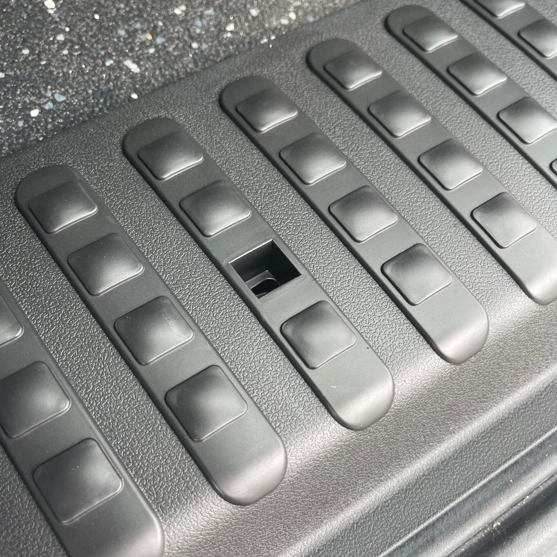 For VW T6 V2 Barn door Threshold Cover + Side Step + Fitting Kit