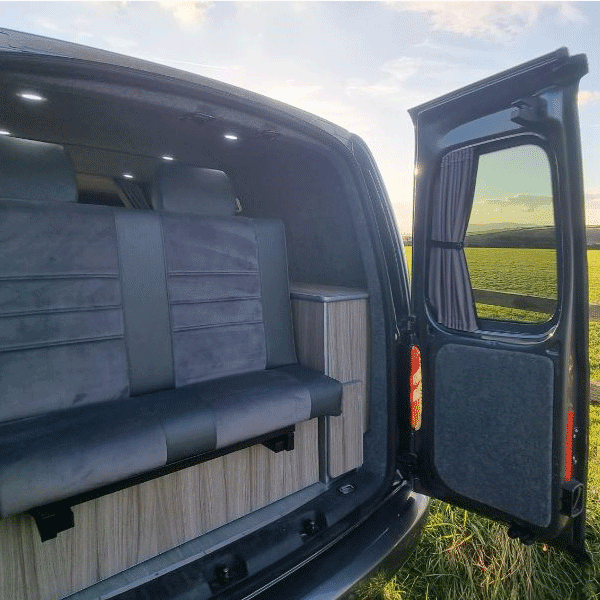 VW Caddy Van Conversion Premium Blackout-Vorhänge – Schwarz/Grau inkl. Montageset