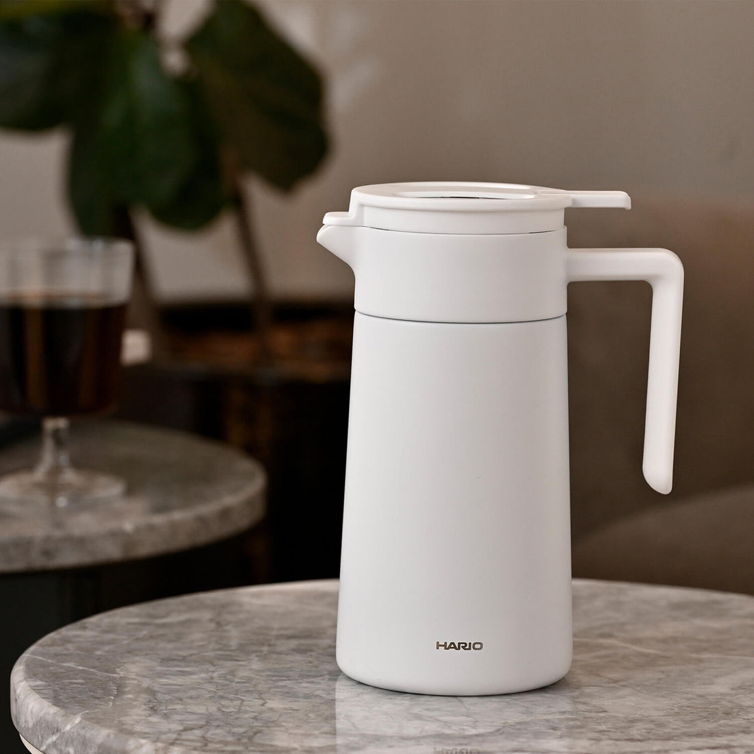 Hario Thermal Server with Ceramic Coating – 600ml Insulated Coffee Carafe
